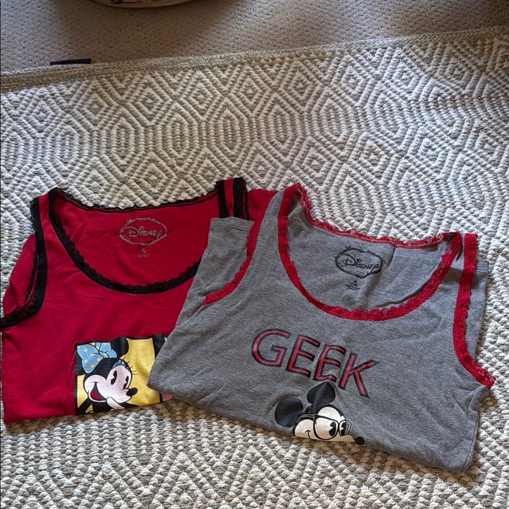 🎀Set of two Disney Mickey Minnie Red Gray Tank Pajama Tops juniors medium 7/9 - Picture 1 of 6